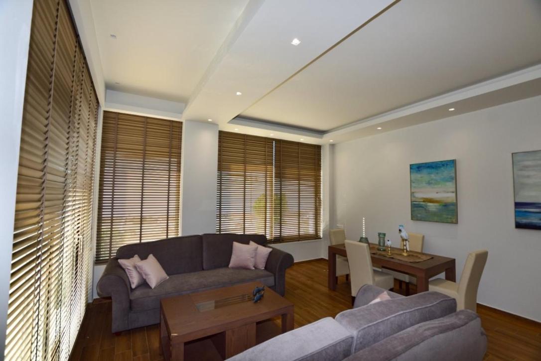Gonis Grand Luxury Suite パレオコラ エクステリア 写真